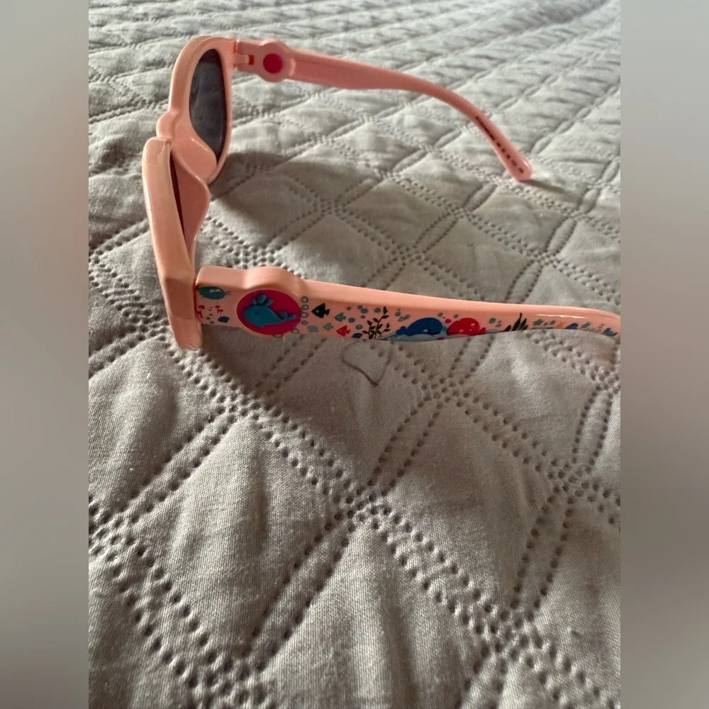 Solaris Kids Pink Sunglasses with Fun Design